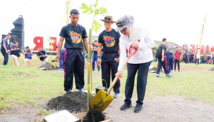 Khofifah apresiasi TNI AL siapkan generasi muda berkarakter