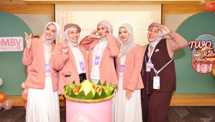 TWOgether in Retro Vibes: Momby.id Rayakan Dua Tahun Perjalanan Bersama Ibu Indonesia, Hadirkan Logo dan Jingle Baru