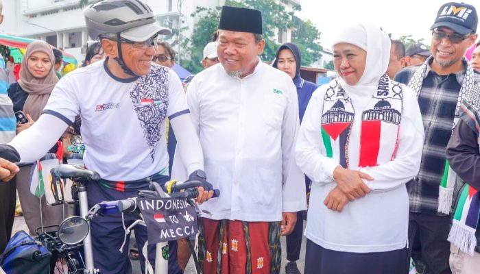 Start Gowes 1.000 Km Ride For Palestine, Khofifah Ajak Semua Pihak Menjaga Perdamaian