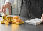 Harga Emas Melonjak di Awal Januari 2026, Inflasi Komoditas Menguat