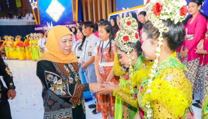 Hari Seni Sedunia 2026, Khofifah Ajak Masyarakat Jatim Jadikan Seni Ruang Ekspresi dan Solidaritas