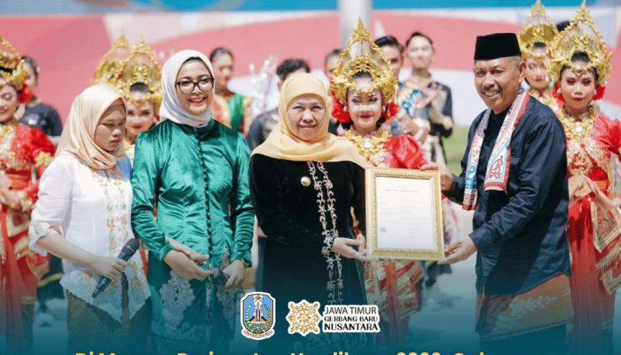 Gubernur Khofifah Luncurkan Sekolah Berintegritas dan Terima Dua Penghargaan di Hardiknas 2026