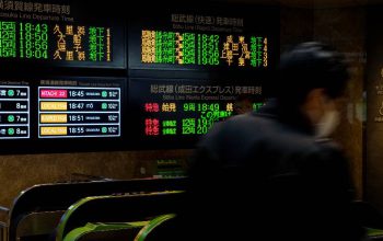 DEFI Jadi Top Gainer, Saham Naik ke Rp200 Meski Fundamental Masih Rugi