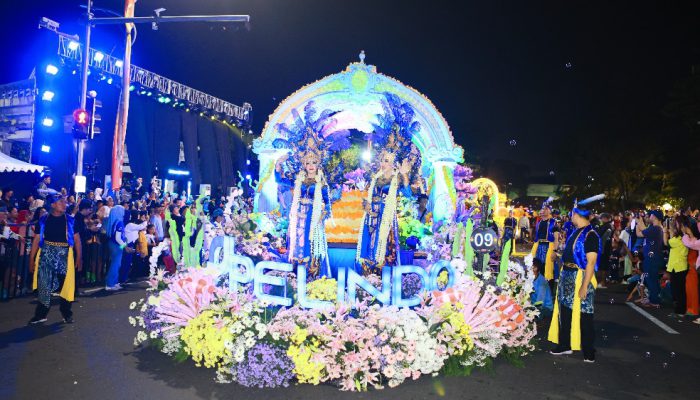 Pelindo Angkat Pesan Pelestarian Laut Melalui Mobil Hias Spektakuler di Surabaya Vaganza 2026