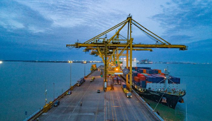 Kinerja TPS Tetap Tangguh, Volume Peti Kemas April Tembus 119 Ribu TEUs