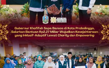 Gubernur Khofifah Dorong Kemandirian Warga, Salurkan Bansos dan Zakat Produktif Rp2,27 Miliar