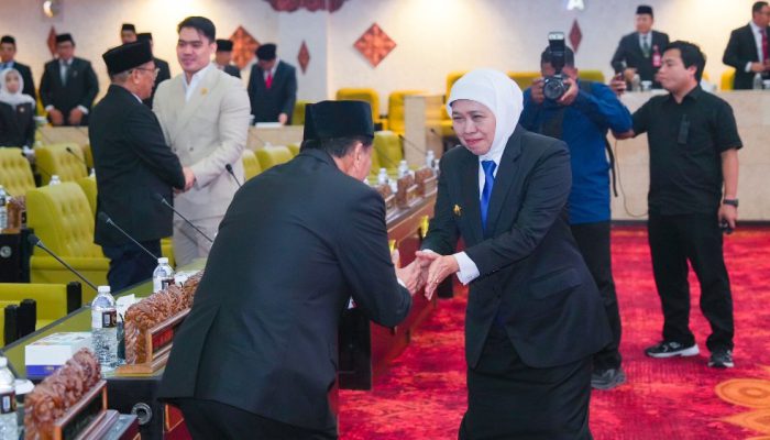 Pendapatan Daerah Capai 104,6 Persen, Gubernur Khofifah Tegaskan Pengelolaan APBD Berjalan Optimal