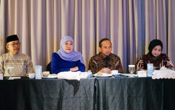 Khofifah Indar Parawansa Dorong Alumni UNAIR Jadi Penggerak Inovasi dan Peningkatan SDM Indonesia