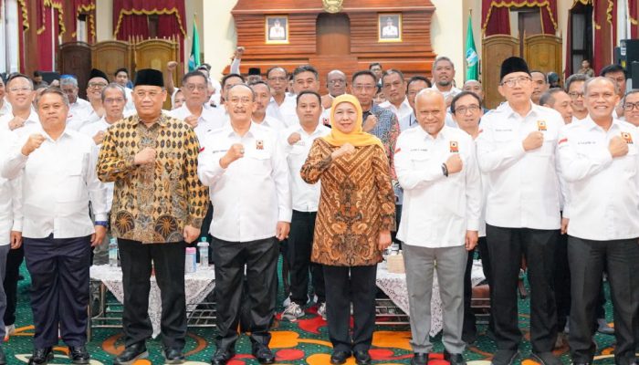 Lantik Pengurus PII Jatim, Gubernur Khofifah Dorong Insinyur Perkuat Inovasi dan Kolaborasi Pembangunan
