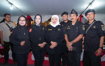 Bersama Destry Damayanti, Gubernur Khofifah Tabur Bunga di Monumen TRIP Malang, Teguhkan Nilai Kepahlawanan untuk Generasi Penerus
