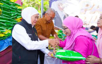 Pasar Murah ke-91 dan ke-92 Digelar, Gubernur Khofifah Pastikan Harga Pangan Ramah di Kantong