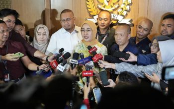 DPR Desak Gaji Karyawan PT Pos Cair Paling Lambat 1 September