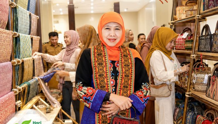 Hari Pelanggan Nasional 2026, Khofifah: Senyum Pelanggan Cerminan Kualitas Pelayanan