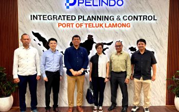 Perkuat Hub Logistik Nasional, PT Terminal Teluk Lamong Sambut Kunjungan Strategis OOCL