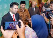Di Hadapan Mahasiswa Baru UNUSA, Wagub Emil Ungkap Tiga Bekal Penting Menuju Indonesia Emas 2045