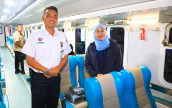 Khofifah Tekankan Keselamatan Perlintasan di Hari Kereta Api Nasional ke-81